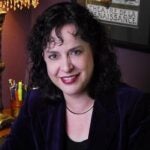Headshot of Elizabeth Richmond-Garza